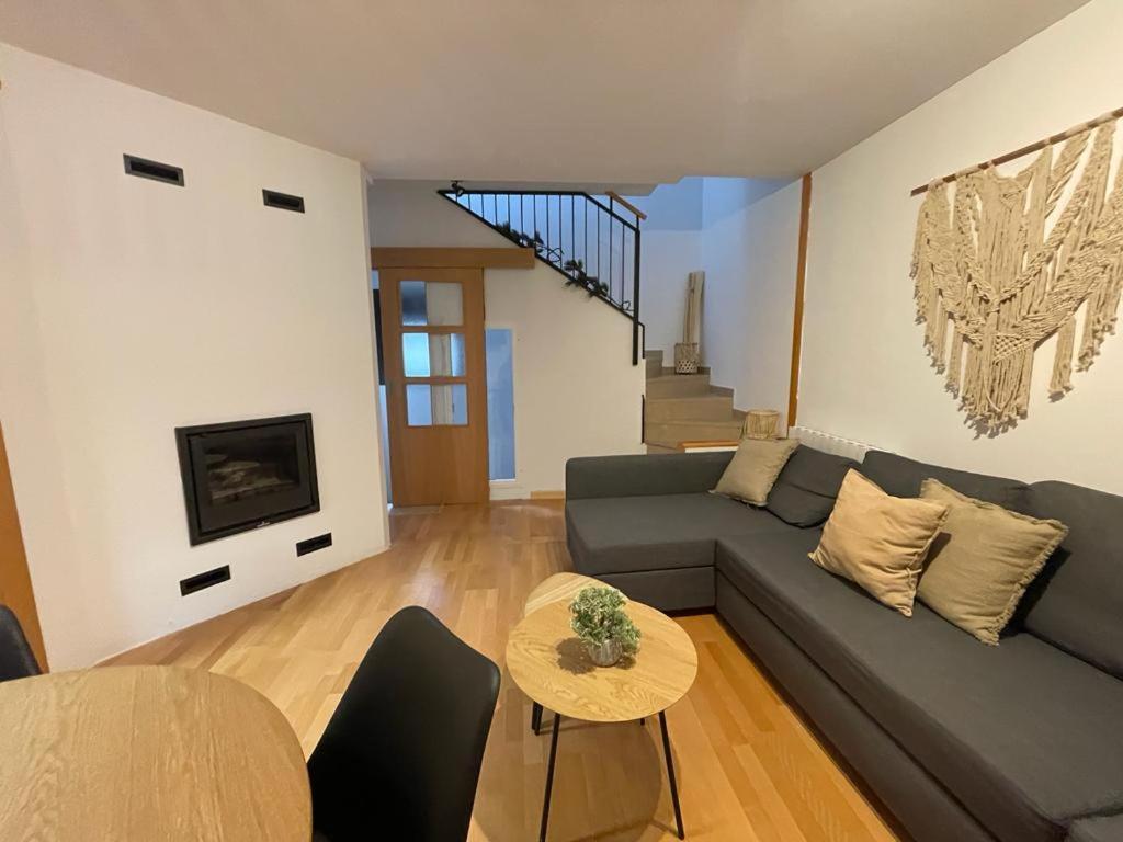 Apartamento La Anaza Villanúa Buitenkant foto